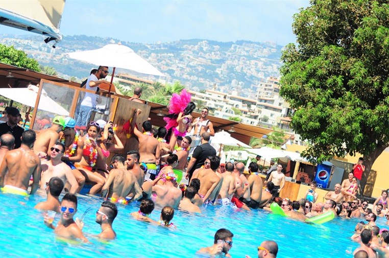 Cyan Sunday Club Lets Carnival